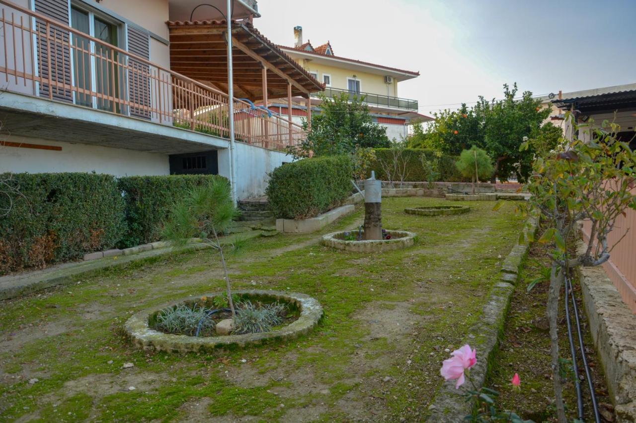 Georgia'S Village House Kondostavlos Exteriör bild